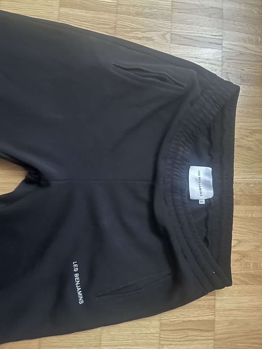 Pantaloni: Schwarze Jogginghose Les Benjamins Gr. XXL – Usato da Winterthur venduto da GutKeS 3