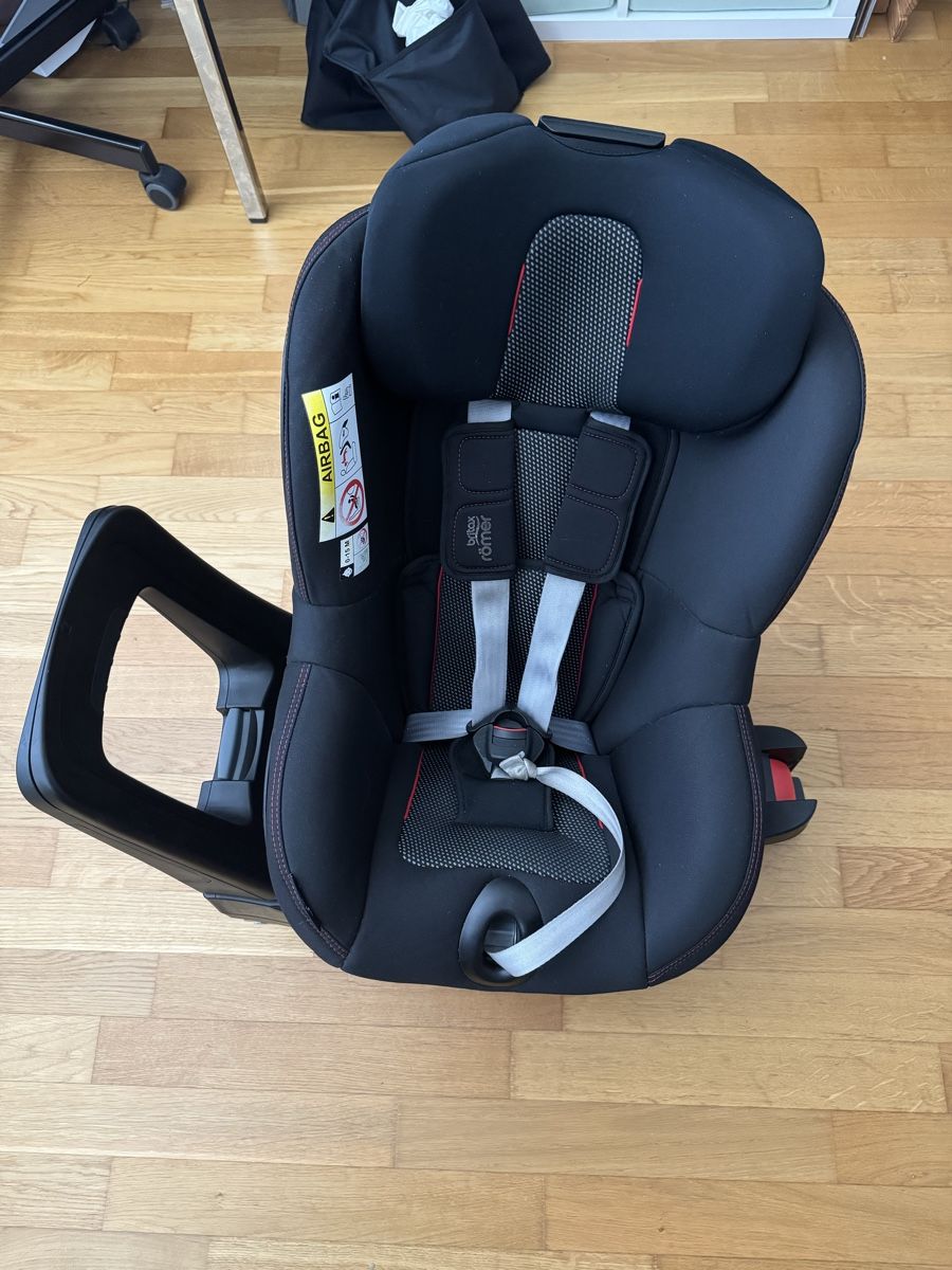 Britax Römer Auto-Kindersitze: Römer Dualfix M i-Size – Gebraucht aus Schwarzenbach SG von pas_f8rx 2