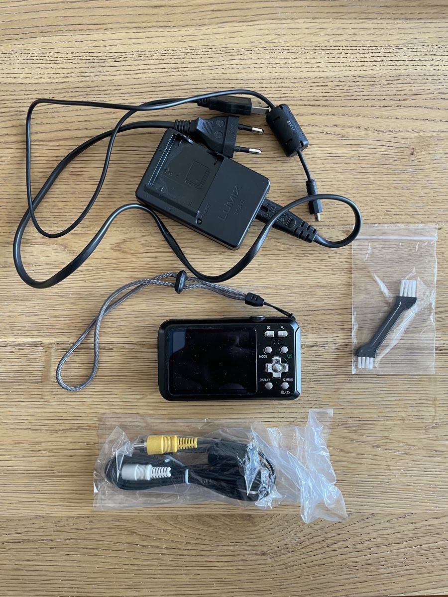 Panasonic Fotocamera: Panasonic Lumix DMC-FT20 - defekt - Ersatzteilspender – Difettoso da Luzern venduto da tim_nk6b