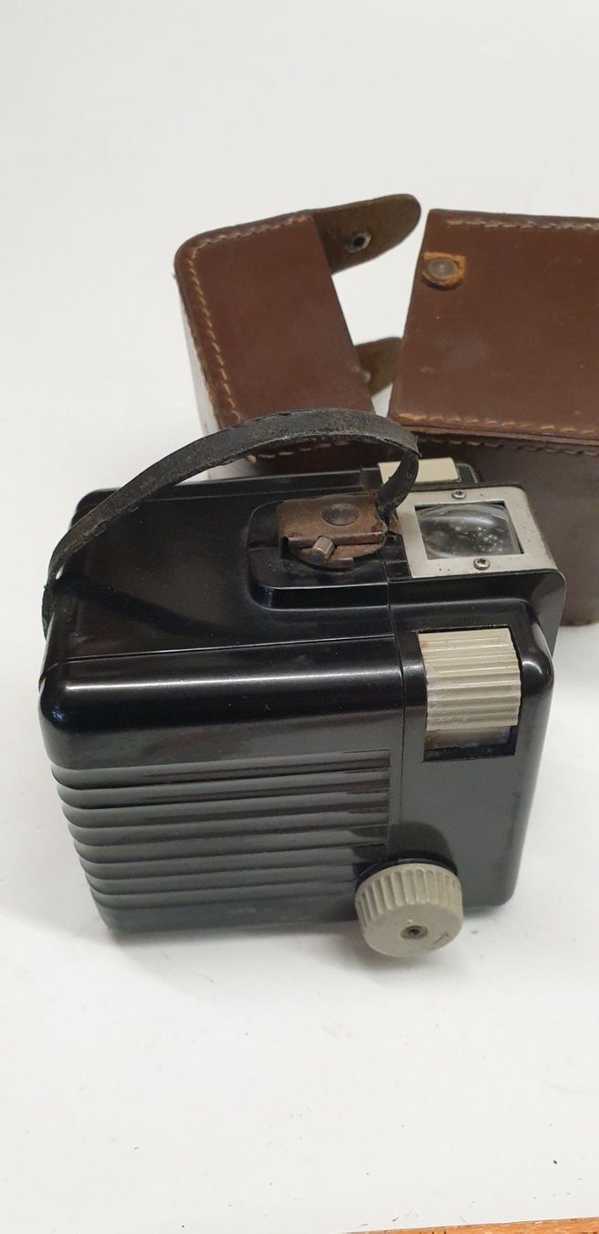 Kodak Fotocamera: Kodak Brownie Flash Camera – Usato da Emmen venduto da Brockofsky 4