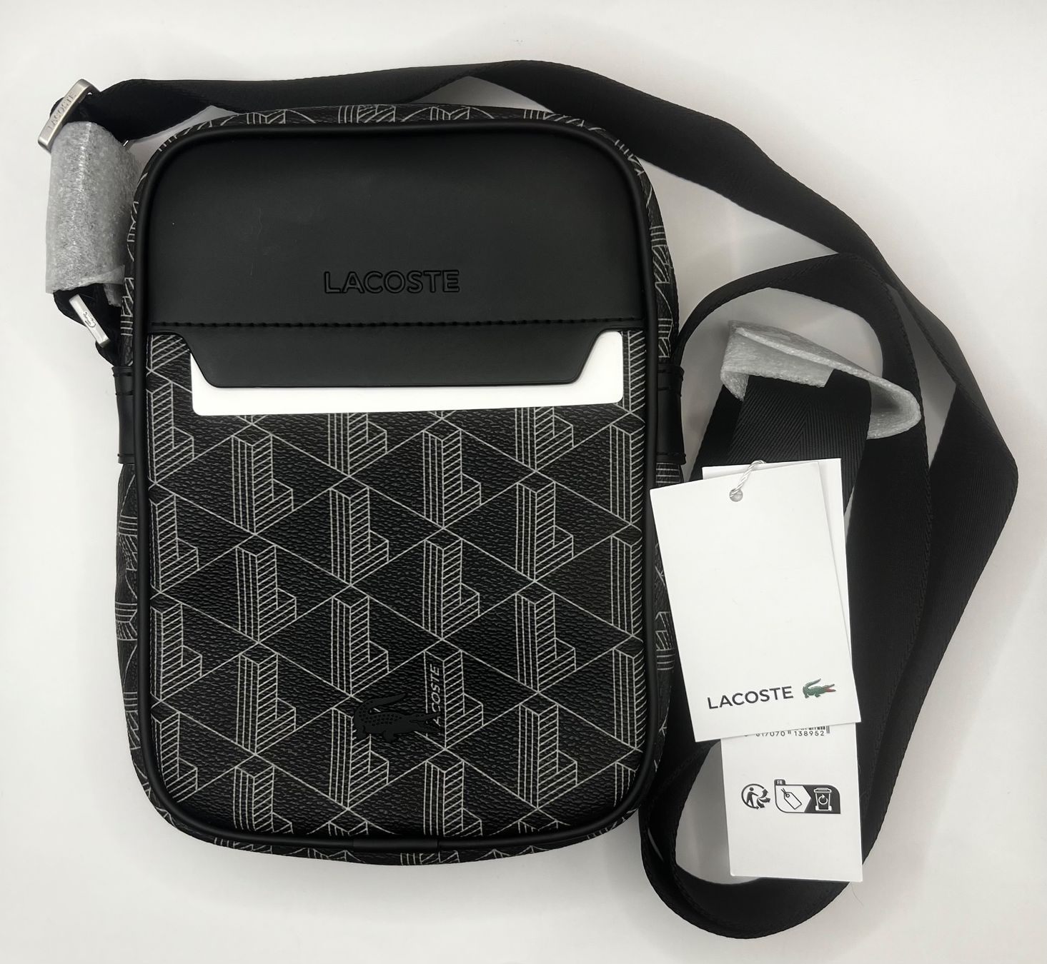 Lacoste Borse: Lacoste VERTICAL CAMERA BAG UNISEX - Umhängetasche – Nuovo e nell'imballaggio originale da Oberaach venduto da Dandy2021 7