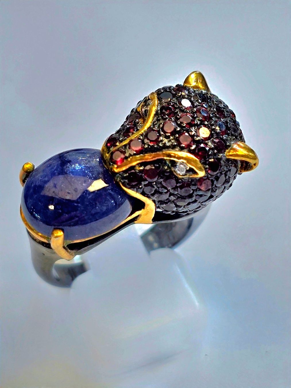 Anelli: Ring Panther Design mit Saphir und Granat Grösse 57 – Nuovo (secondo la descrizione) da Zürich venduto da adriben 2
