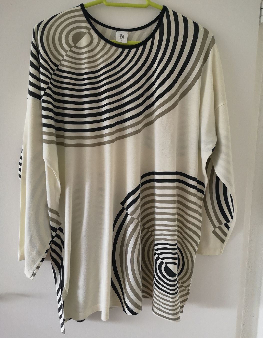 Maglioni & Felpe: Langarmshirt Gr. M - nanso - Spendenaktion – Nuovo (secondo la descrizione) da Unterkulm venduto da Beljasch 2