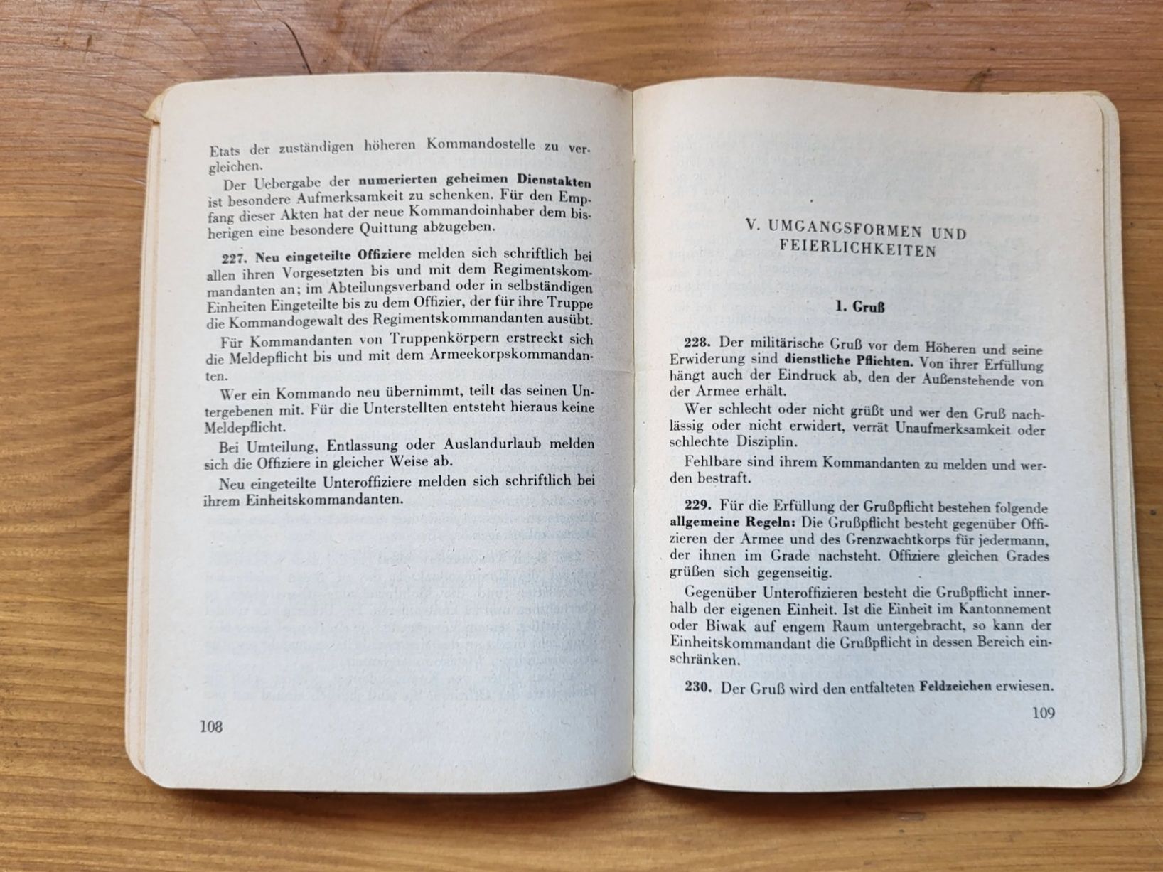 Libri: Schweizer Armee Dienstreglement – Usato da Seon venduto da rom_gd6f 1