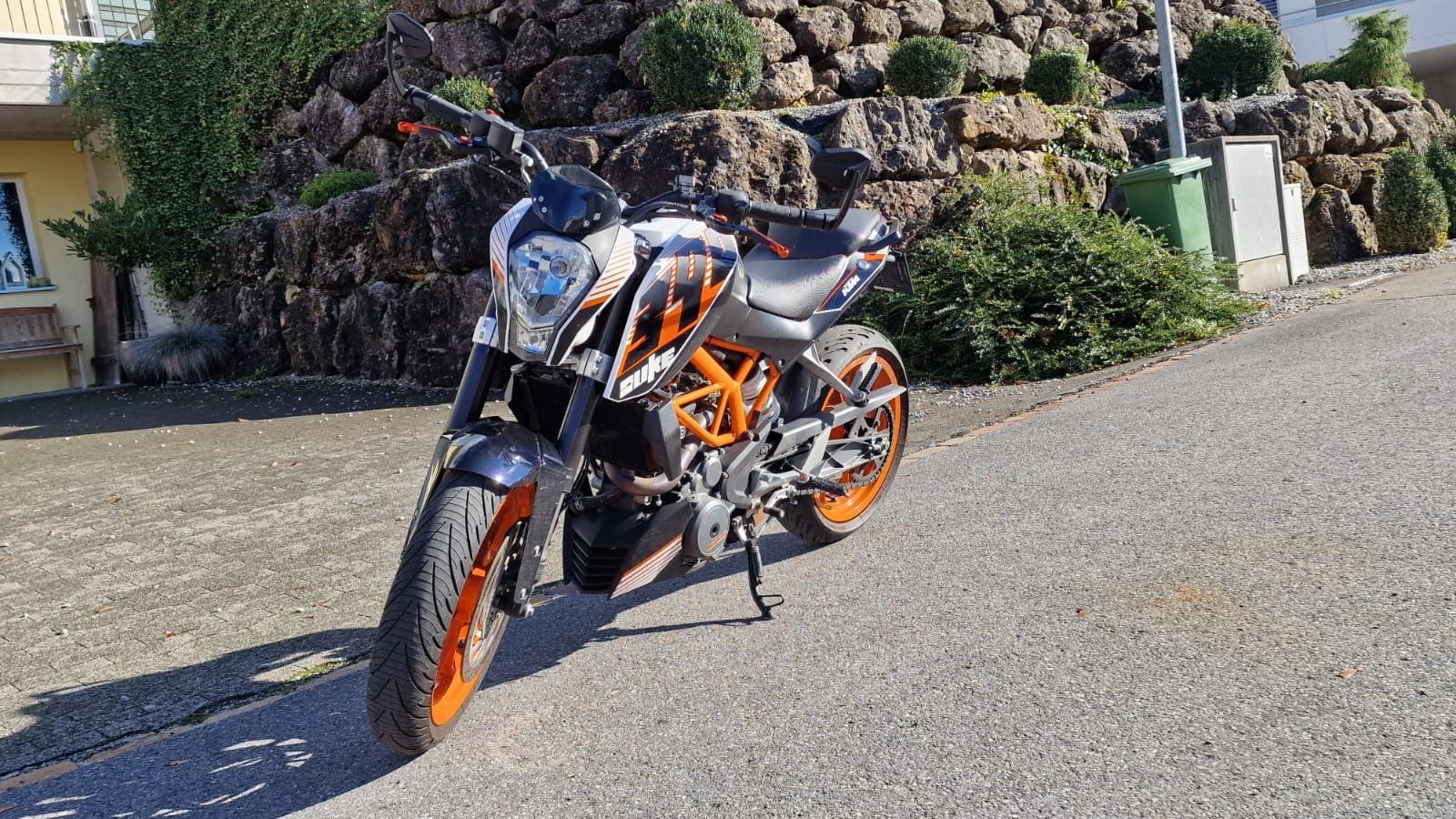 KTM Route: KTM 390 Duke Jg. 2016 – D'occasion à Kaltbrunn par Buewi