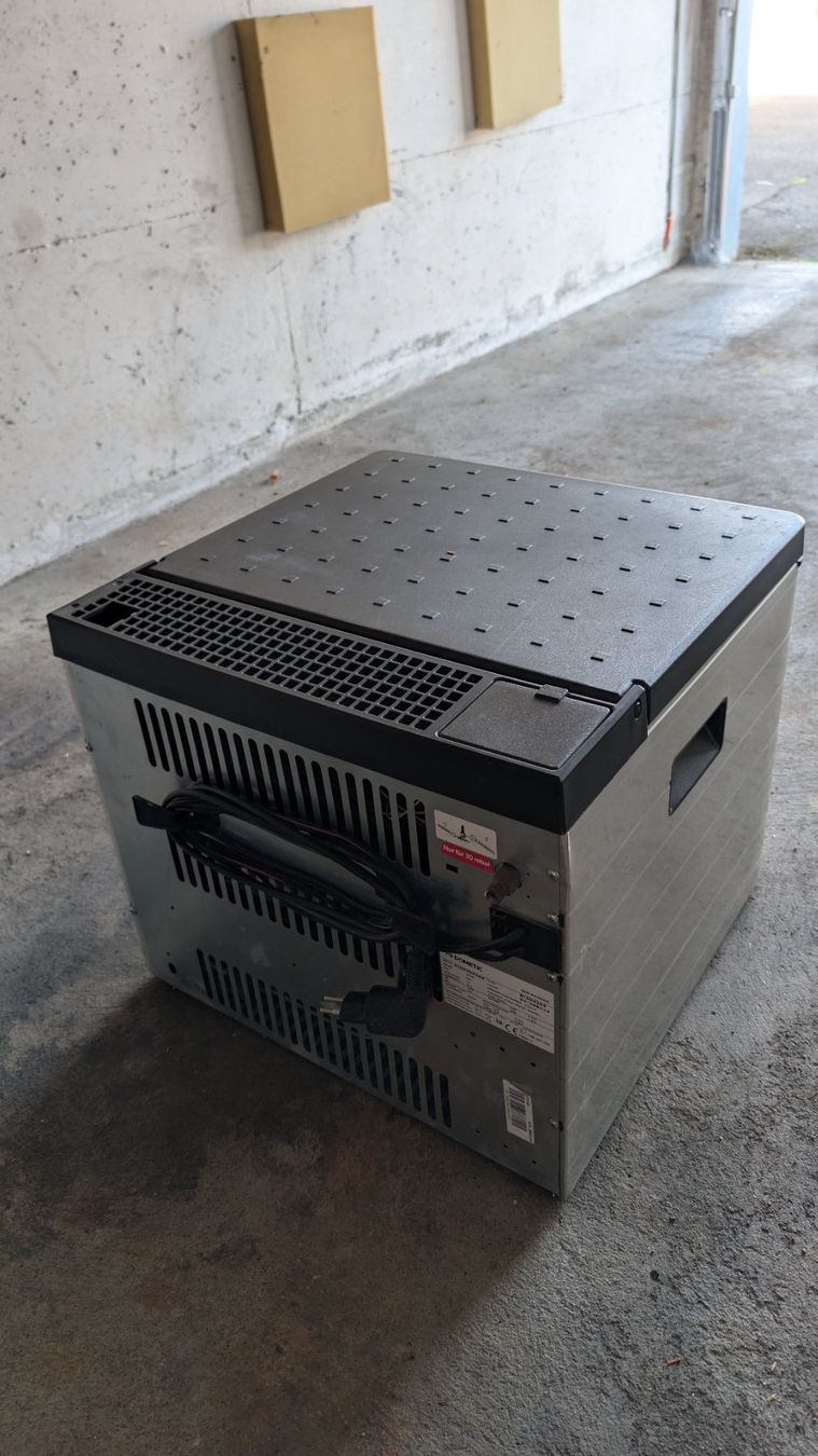 Dometic Frigoriferi & Refrigeratori: Kühlbox Dometic silber gebraucht – Usato da Islikon venduto da Dave_o 2