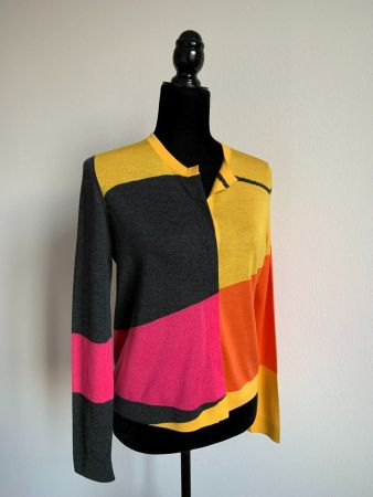 AKRIS: Neuer exklusiver Cashmere Cardigan, 36, NP 620.-