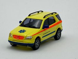Busch 48523 1:87 Mercedes-Benz M-Klasse Sanitätspolizei Bern