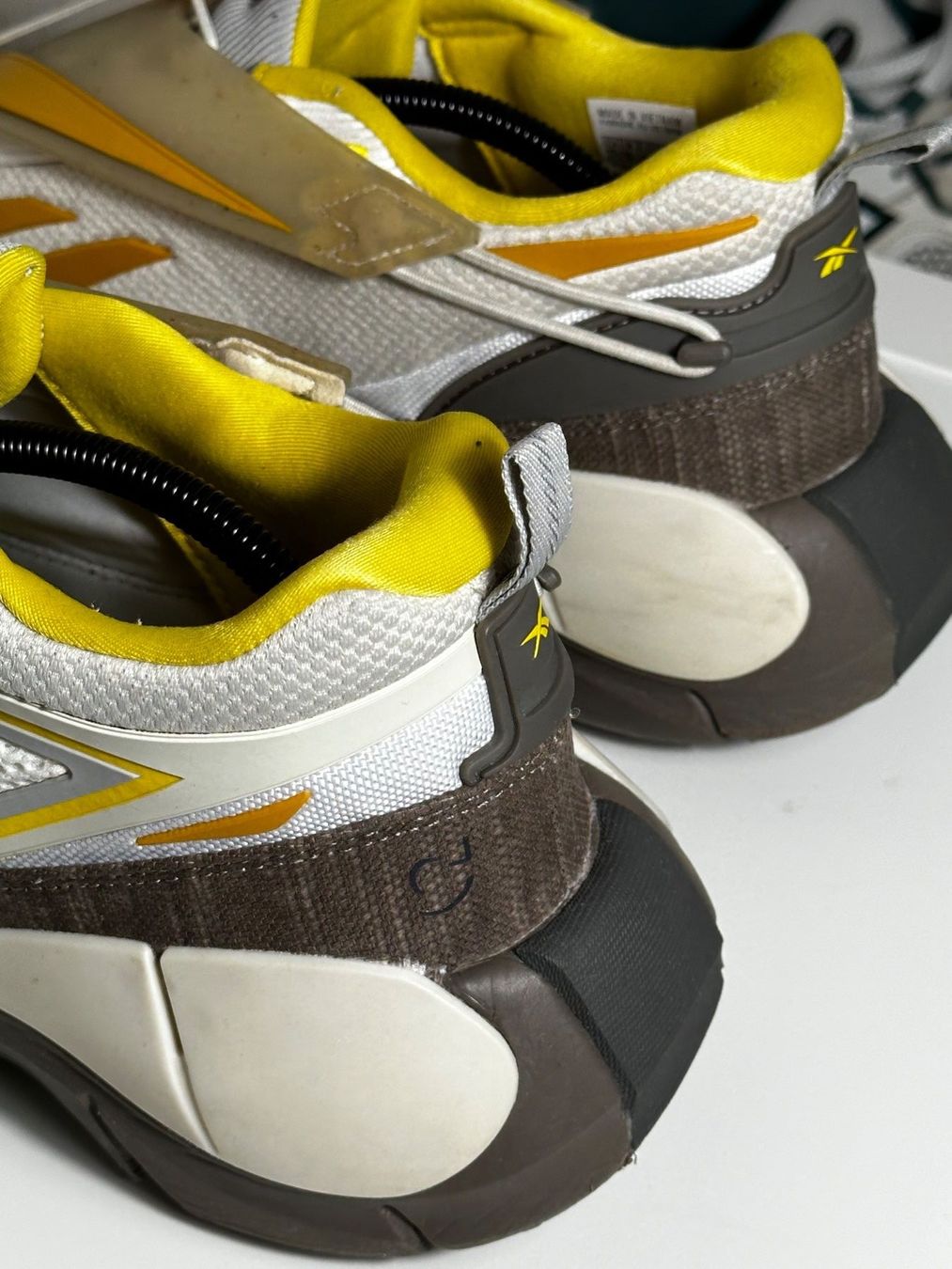 Reebok Herrenschuhe: Cottweiler x Reebok Zig 3D Storm Hydro – Gebraucht aus Châtelaine von 333shop 4