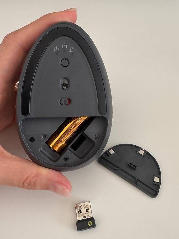 Maus: Logitech Lift (kabellos) – Gebraucht aus Tägerwilen von lis_2gts 4