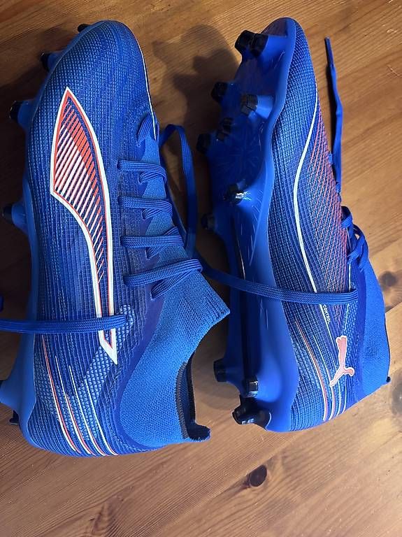 Puma Chaussures hommes: Fussballschuhe Puma 39 – Neuf (Voir description) à Münchenbuchsee par Ninchen1