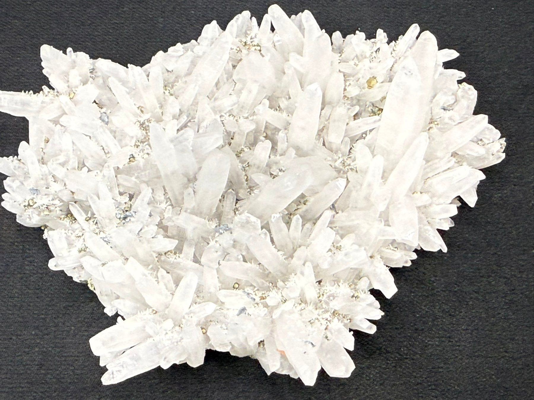 Minerali & Pietre curative: Pyrit auf Quarz – Usato da Schinznach Bad venduto da Demerald 6