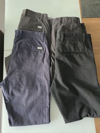 Lot de 4 pantalons 5 poches homme d'occasion 31/30 ou 48