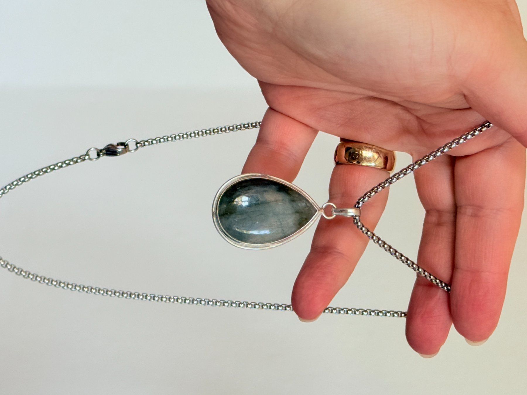 Catenine: Collier pendentif goutte labradorite – Nuovo e nell'imballaggio originale da Genève venduto da AWWA 5