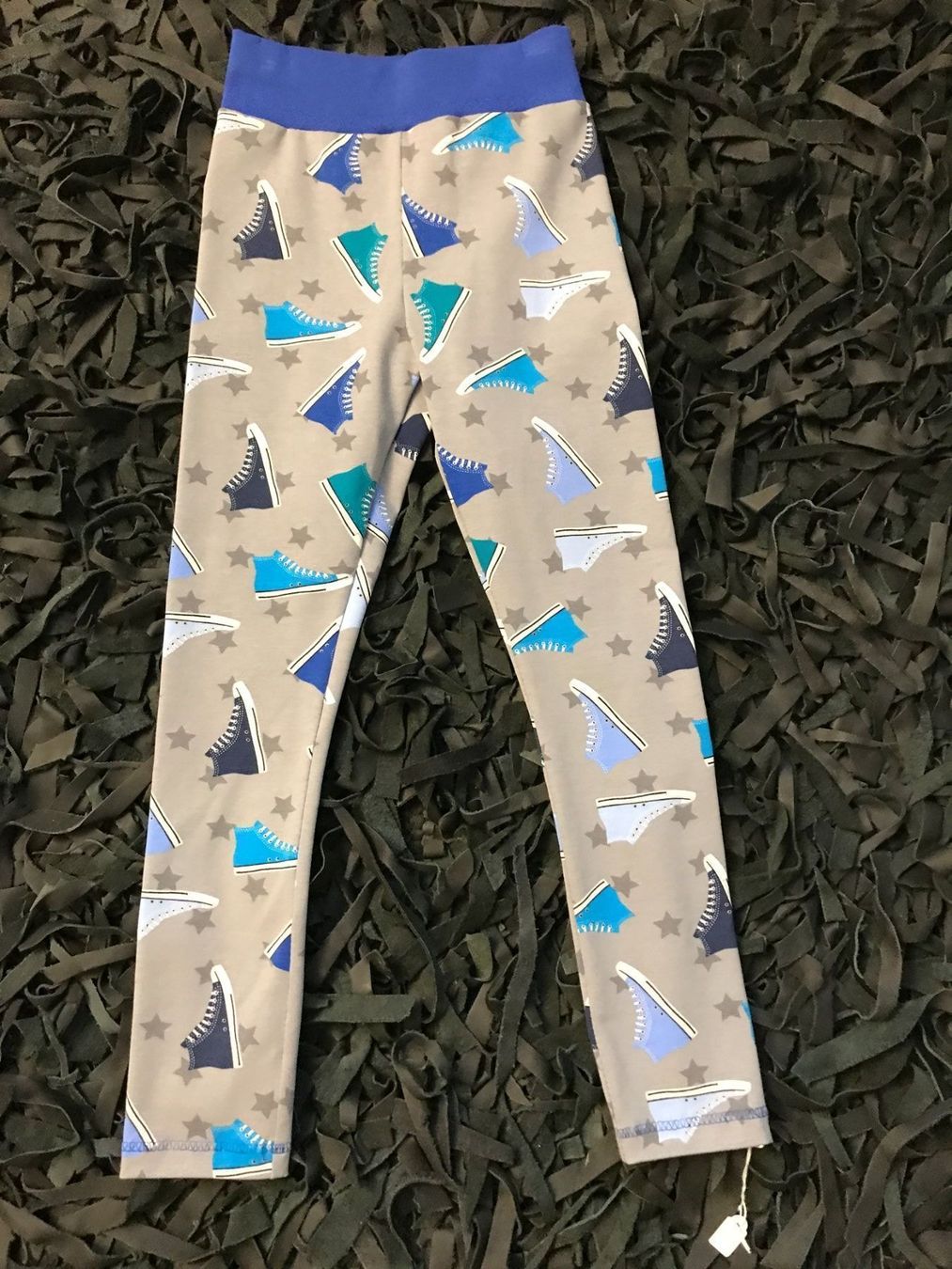 Collant & Leggings: Turnschuh Leggings mit Bündchen Gr. 116 Neu – Nuovo e nell'imballaggio originale da Rietheim venduto da Nugger