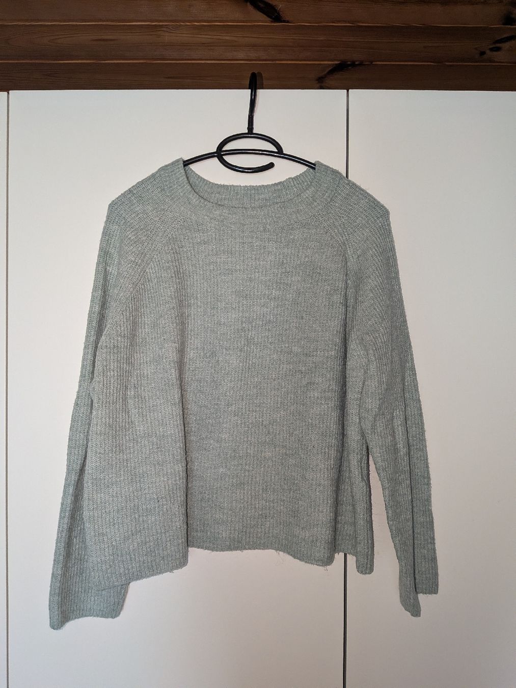 Lots de vêtements: Kleiderpaket (Pullover und Jacke) – D'occasion à Unterstammheim par J.g2001 4