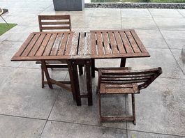 Table de jardin pliante et chaises en bois IKEA
