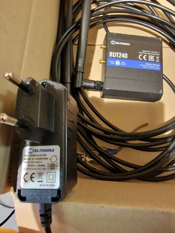 Teltonika RUT240 LTE Router mit Antennen (Gebraucht) in Reutlingen für ...