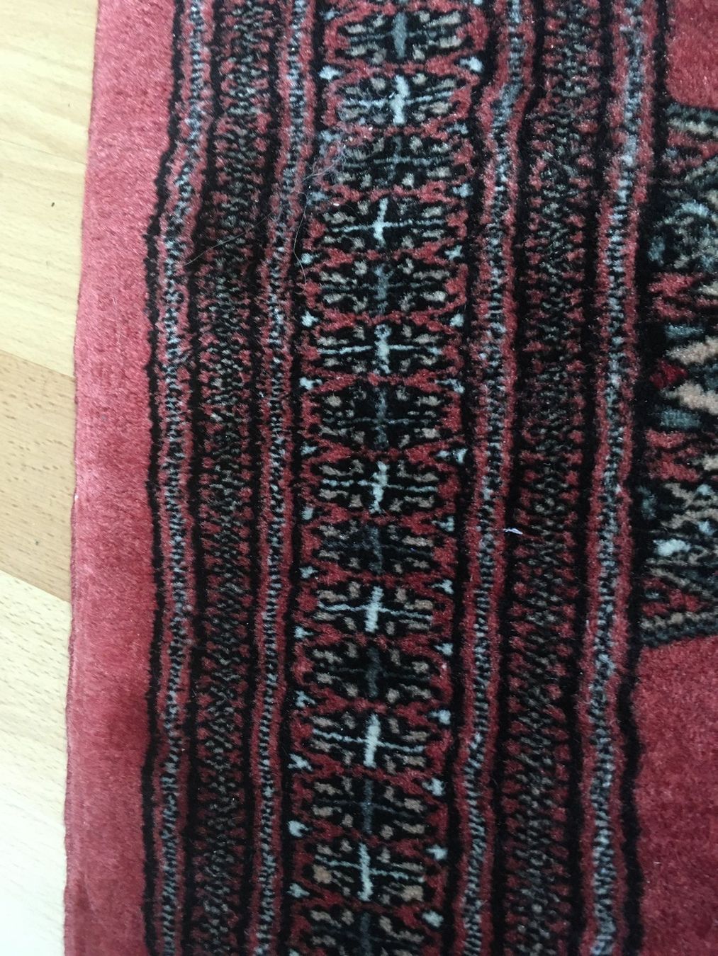 Teppiche: Antiker Hand geknüpfter  Teppich in rot – Gebraucht aus Bettwiesen von Zustand57 3