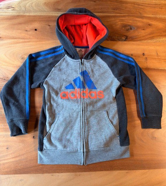 Adidas Maglioni & Felpe: Adidas Pullover Grösse 134/140 – Usato da Lömmenschwil venduto da classico01