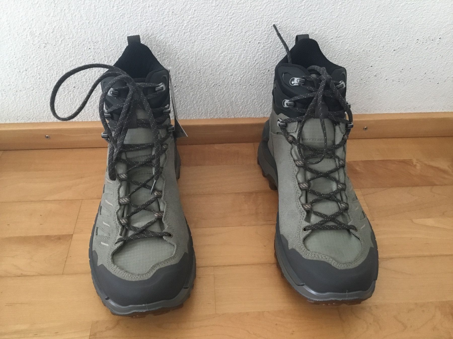 Lowa Herrenschuhe: Lowa Gore Tex Wanderschuhe, Men, Gr. 43.5, Neu – Neu (gemäss Beschreibung) aus Chur von Jacky17 1
