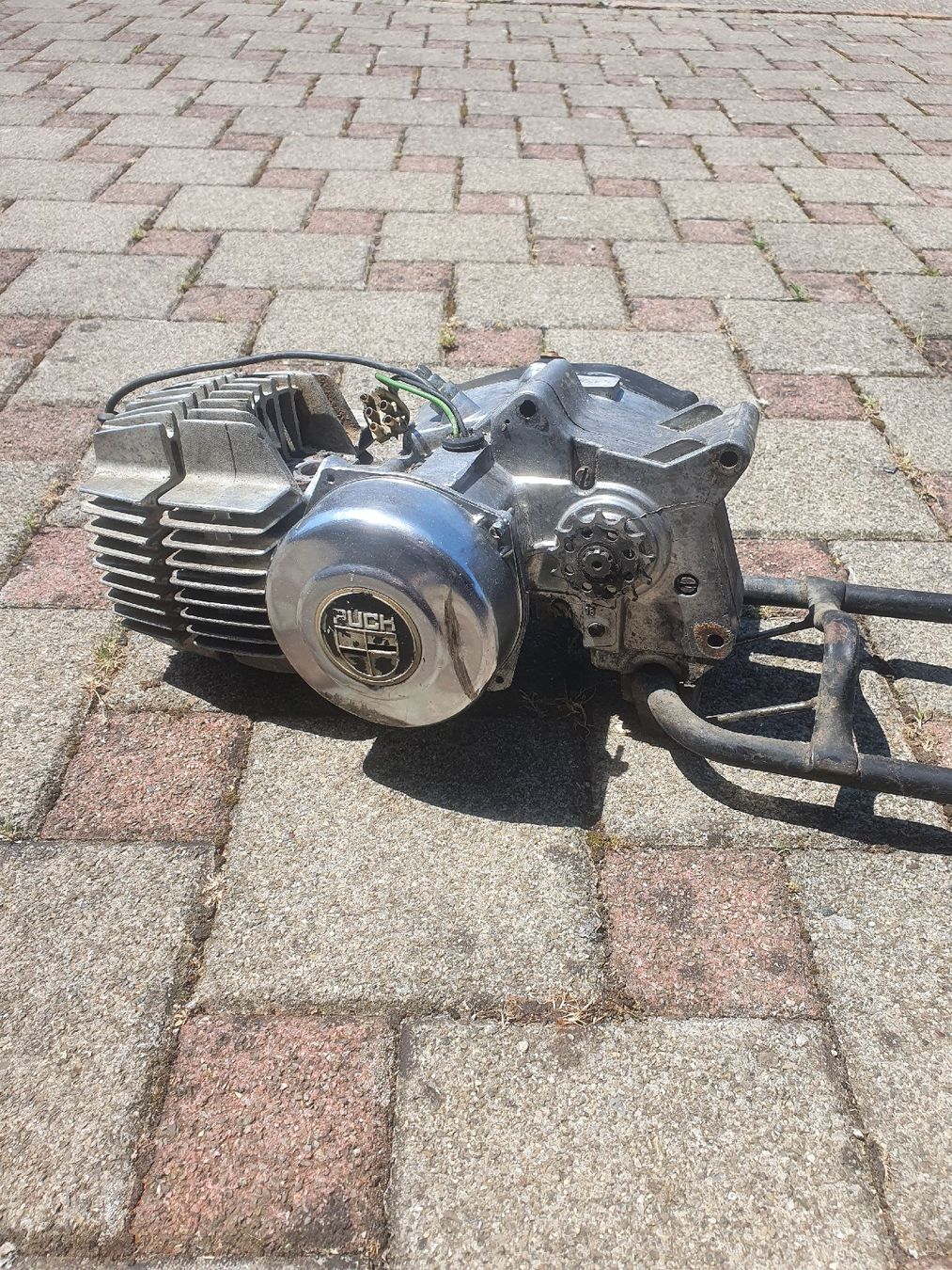 Puch Parti ricambio per ciclomotori: Puch Maxi LG2 Rahmen mit Motor – Usato da Herznach venduto da VwGolfer 8