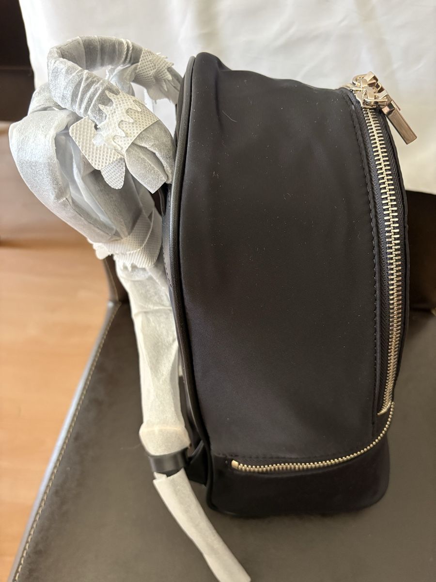 Guess Zaini: Sehr schöner Rucksack von Guess – Nuovo (secondo la descrizione) da Brütten venduto da gisela777 3