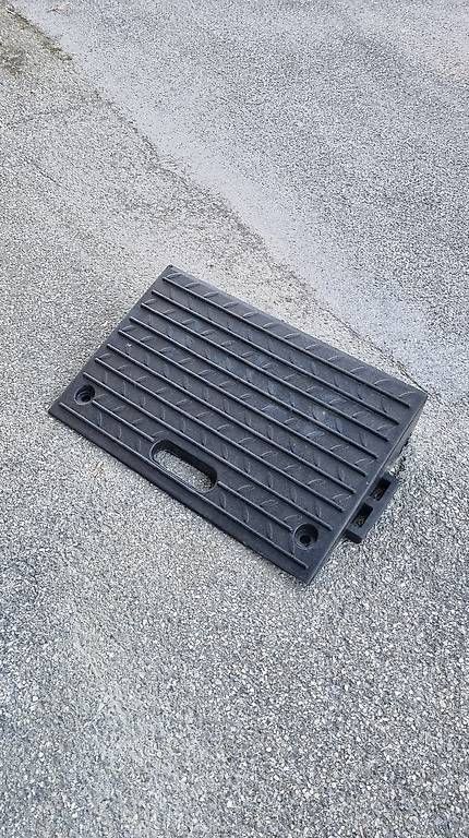Rampes d’accès: Bordsteinrampe – D'occasion à St. Gallen par mar_bx6m