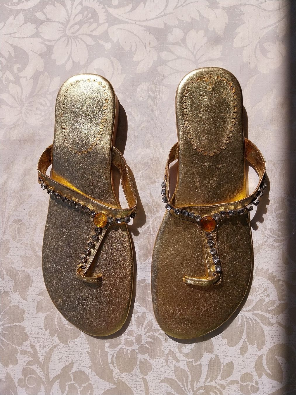 Scarpe da donna: Ledersandale, neuwertig,Gr.41,45 Fr. – Nuovo (secondo la descrizione) da Bülach venduto da reguskon