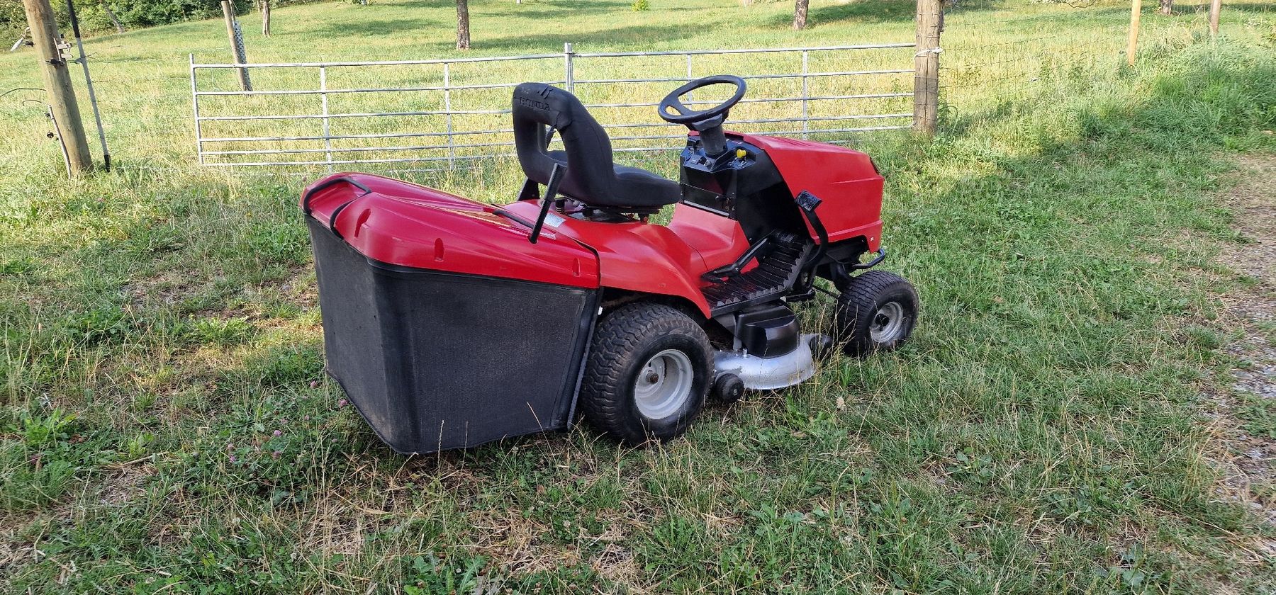 Honda Tondeuses à gazon: Aufsitzmäher Honda HF2216 Rasentraktor – D'occasion à Tagelswangen par Axel_36 6