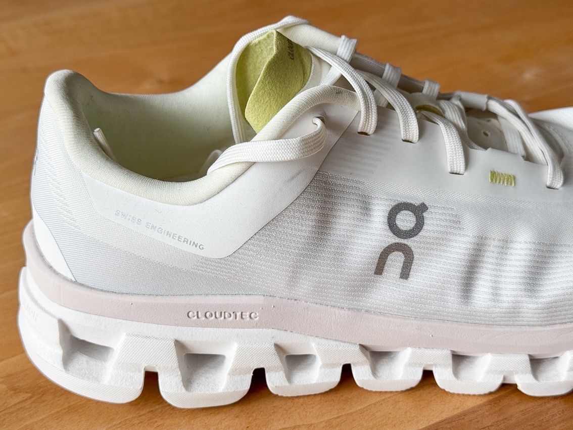 On Scarpe da uomo: On Cloudflow 4 Men weiss (neu!) – Nuovo (secondo la descrizione) da Schänis venduto da topfuel98 2