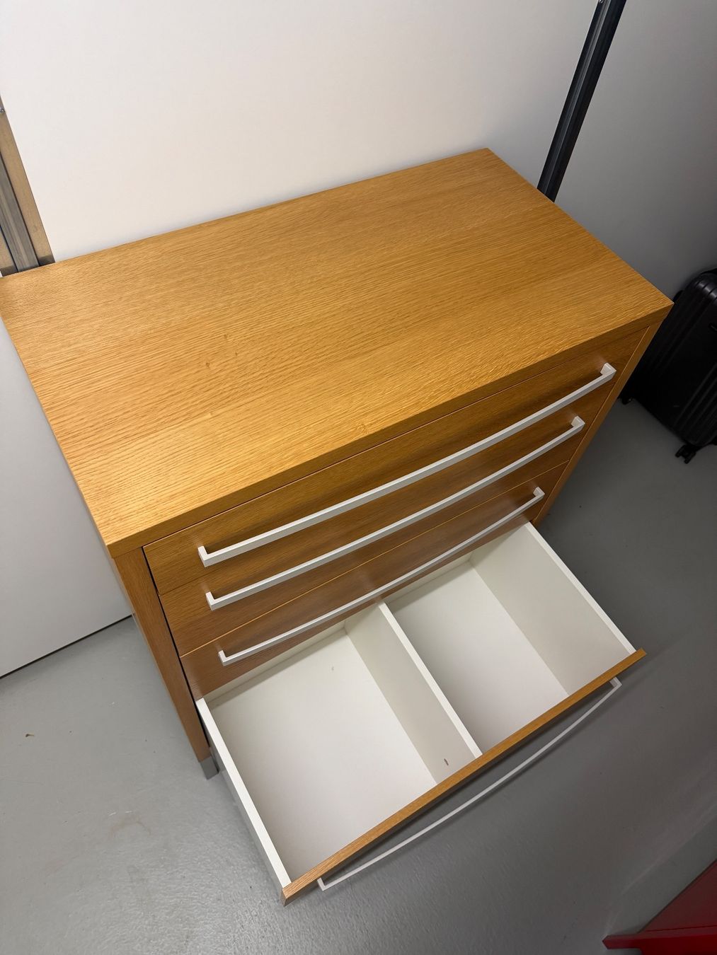Ikea Cassettiere: IKEA Kommode 4 Schubladen Eichefurnier – Usato da Zürich venduto da MJM12 2