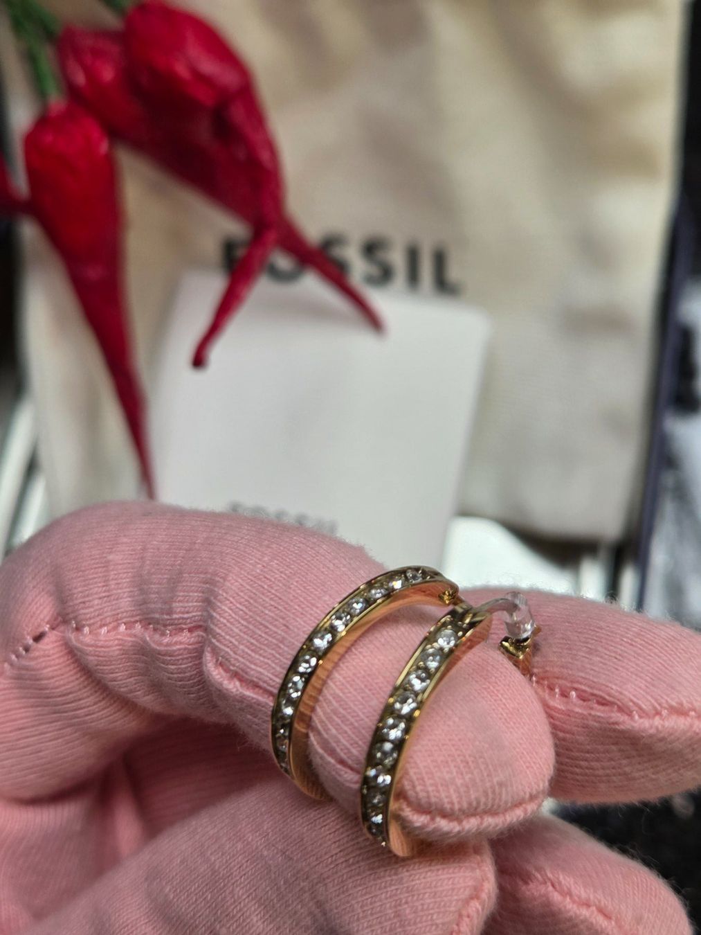 Fossil Ohrringe & -stecker: Fossil Ohrringe Creolen Gold mit Strass – Neu und originalverpackt aus Emmen von GrabandGo 4