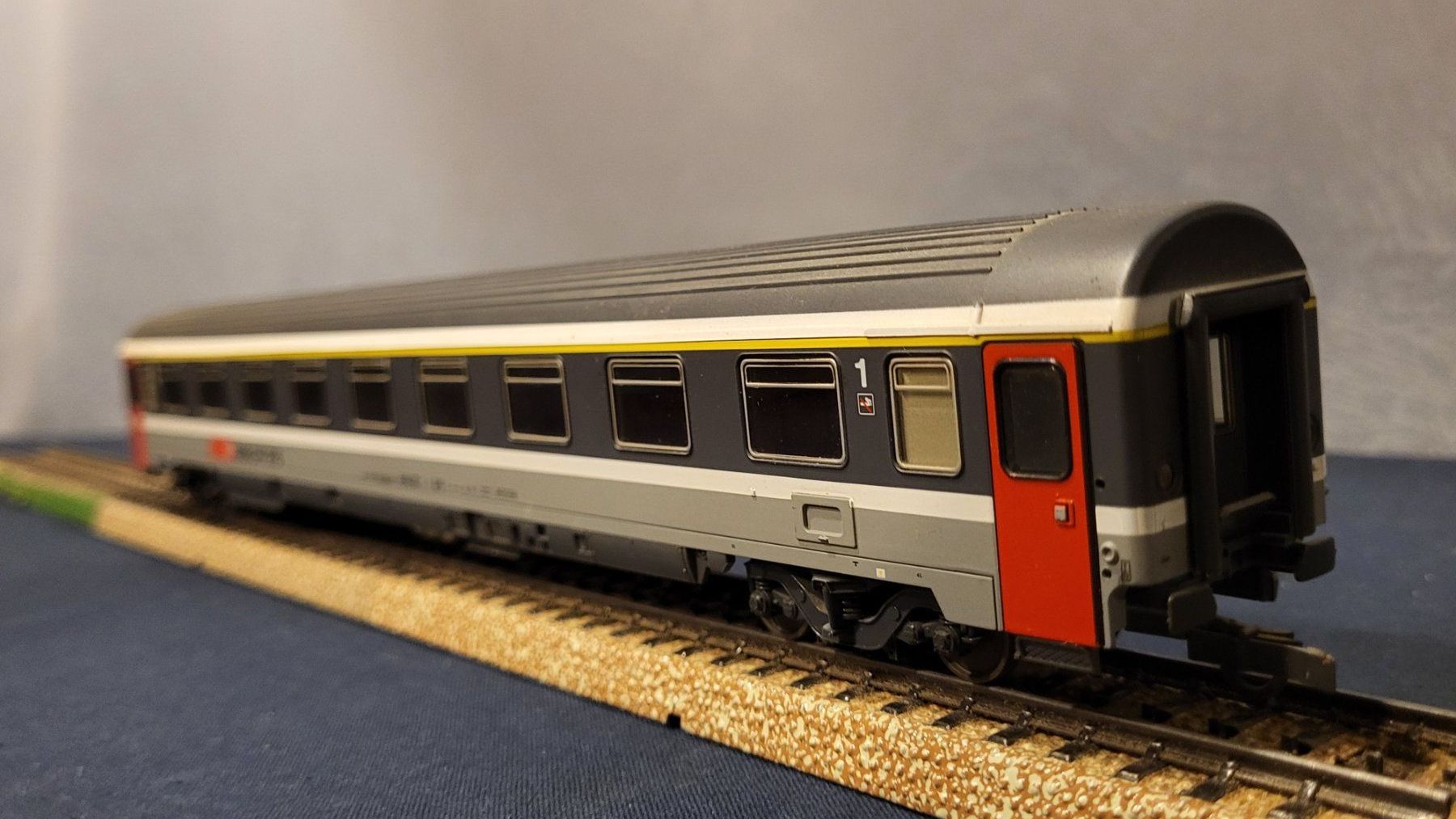 Roco Modellini di ferrovie: Roco 44669; H0 SBB EC-Wagen 1. Klasse – Usato da Uster venduto da gurust 1