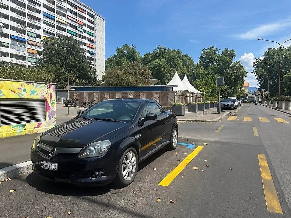 Opel Automobili: Opel Tigra Twintop 1.8 125 CV – Usato da Carouge GE venduto da Veselinovic 3