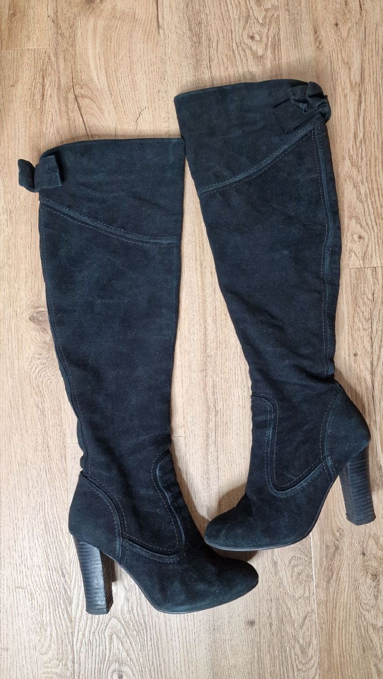 Scarpe da donna: Wildleder Stiefel, schwarz, Grösse 36 – Usato da Mönchaltorf venduto da nzhuravel