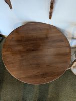 Runder Vintage Tisch, Nussbaumholz, Top Zustand!