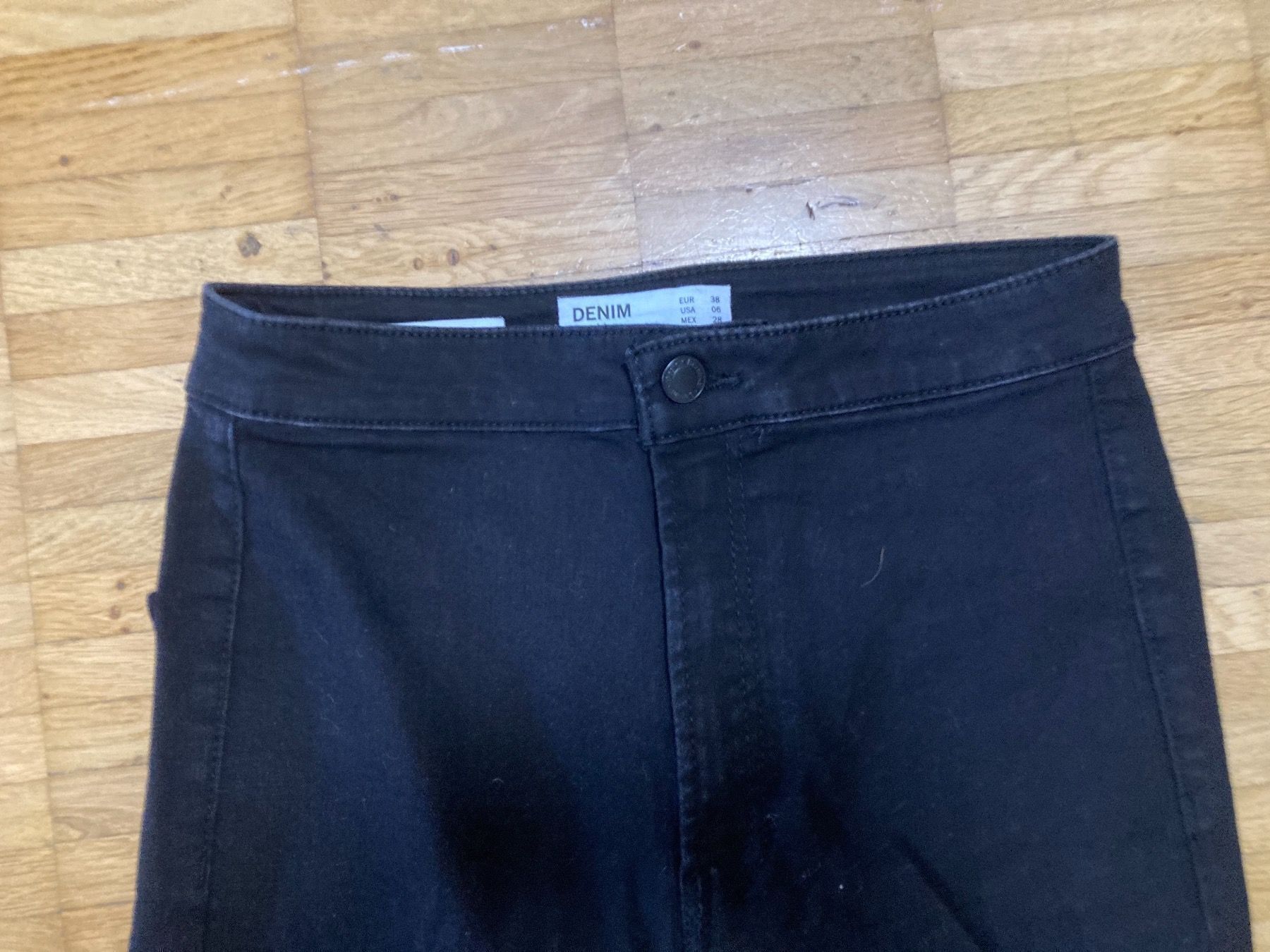 Jeans: Schwarze Jeggings Gr. 38 – Usato da Thun venduto da Vans_98 2