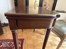 Table de jeux d'époque