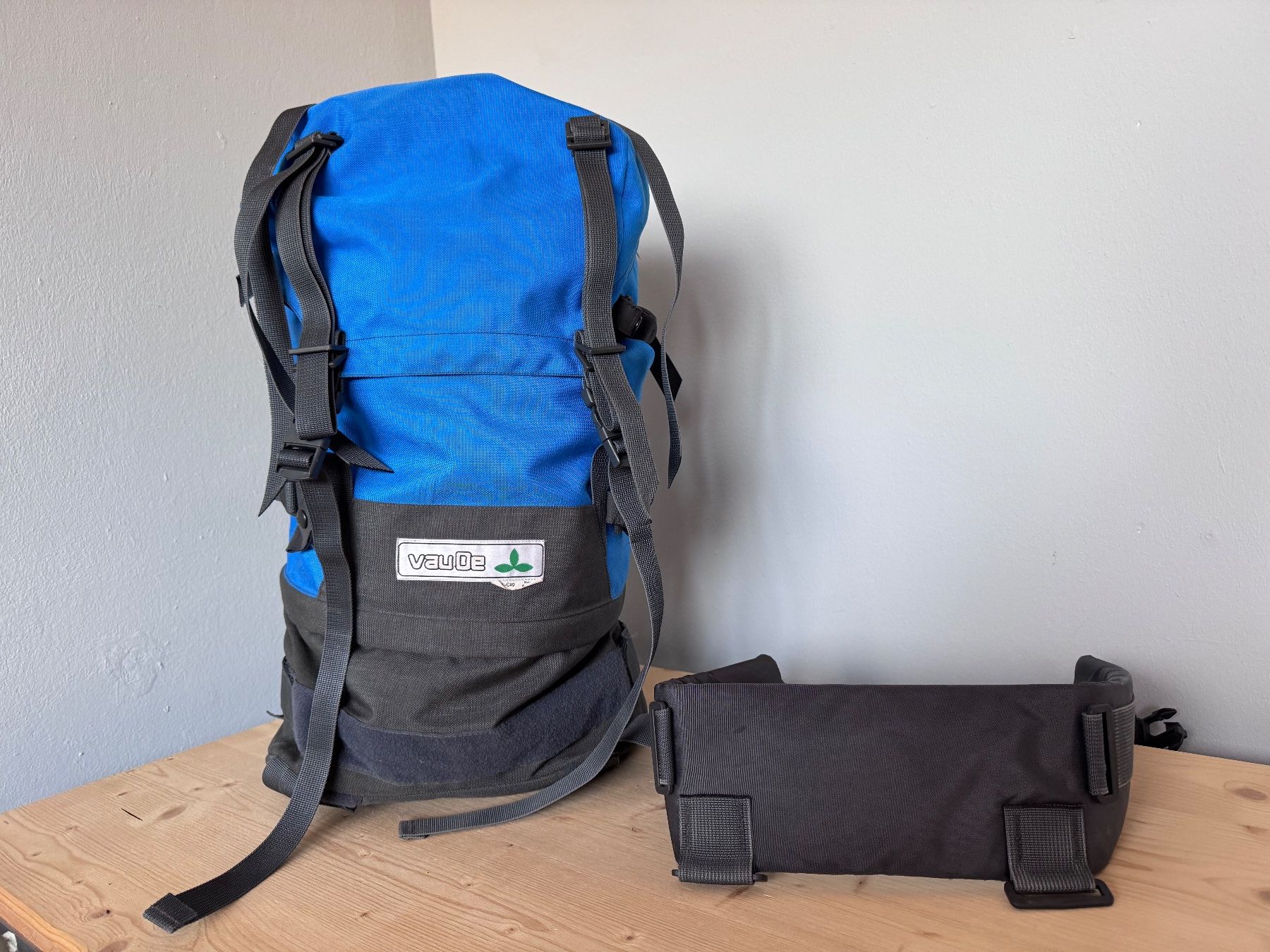 Vaude Zaini: VAUDE ICE-CAP vintage backpack made in West Germany – Usato da Neuchâtel venduto da _Easy_to_Find_