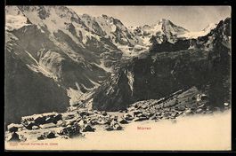 Mürren, Dorf mit Bergkulisse und Gletsc