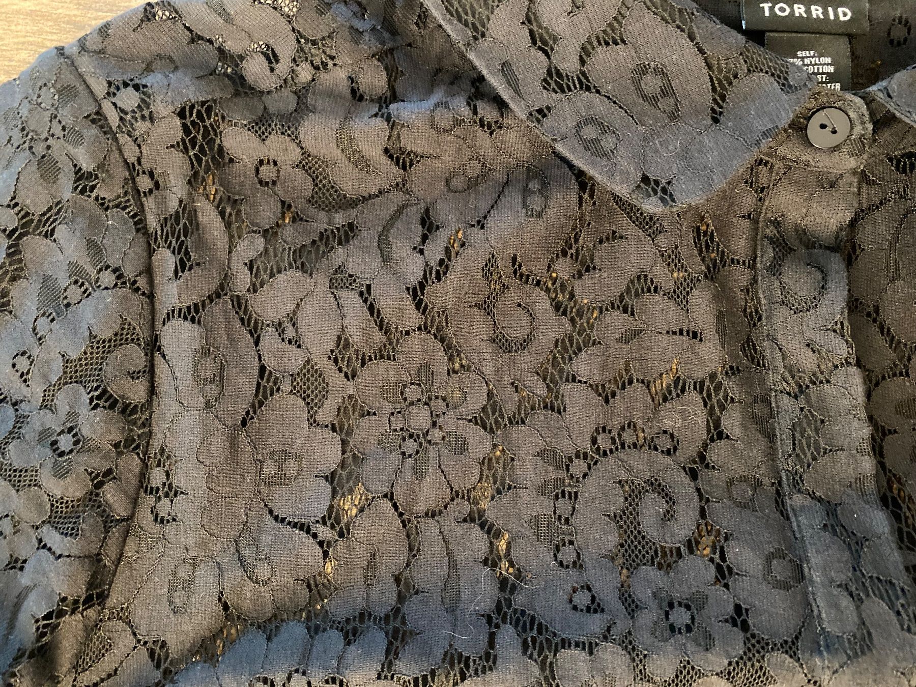 Blusen: Torrid Spitzen-Bluse cropped schwarz Gr. 50 – Gebraucht aus Pratteln von a23_j2gs 4