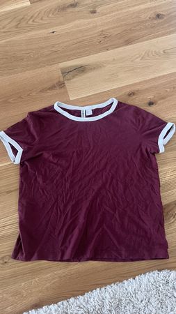 H&M T-Shirt – Grösse M (Bordeaux/Weiss)