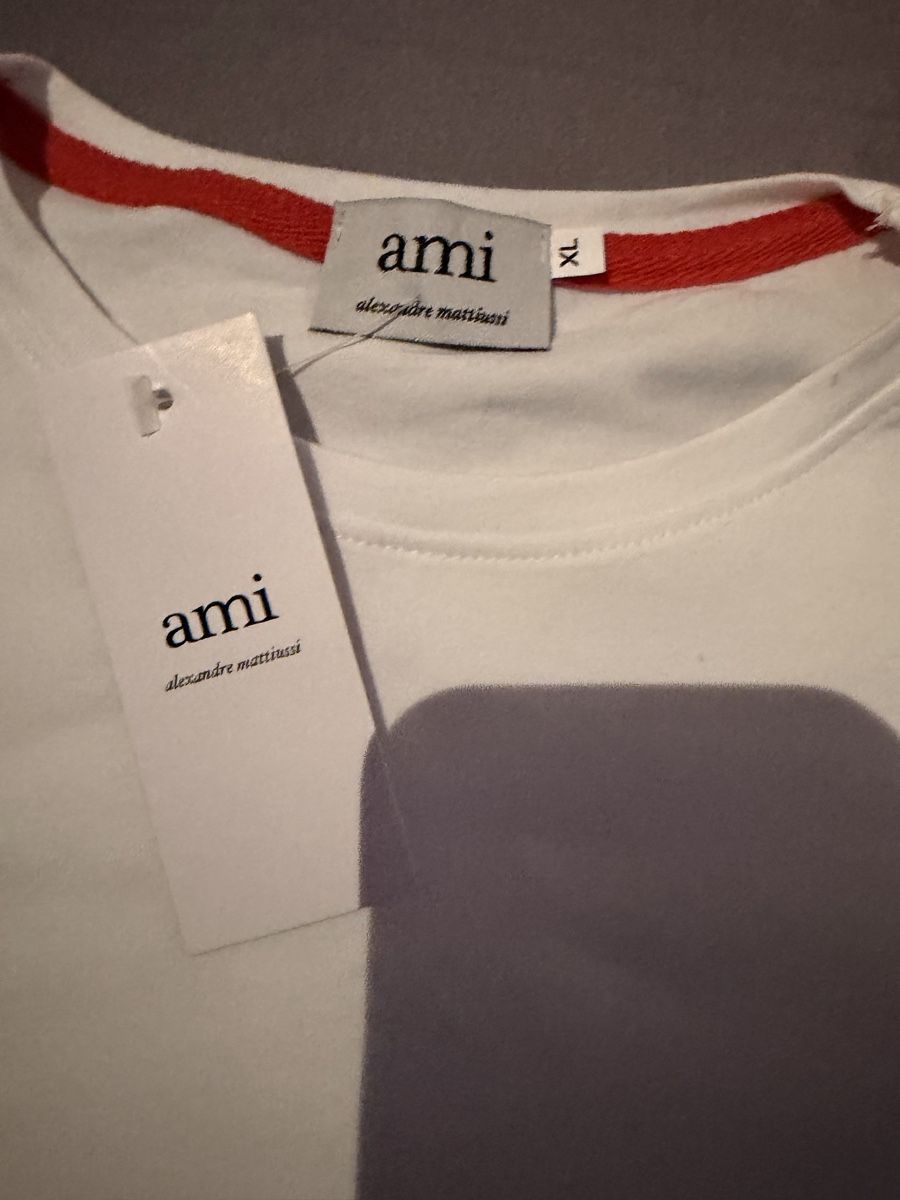 T-shirt: T-shirt Ami Neuf – Nuovo (secondo la descrizione) da Thônex venduto da Mr_xxv 1