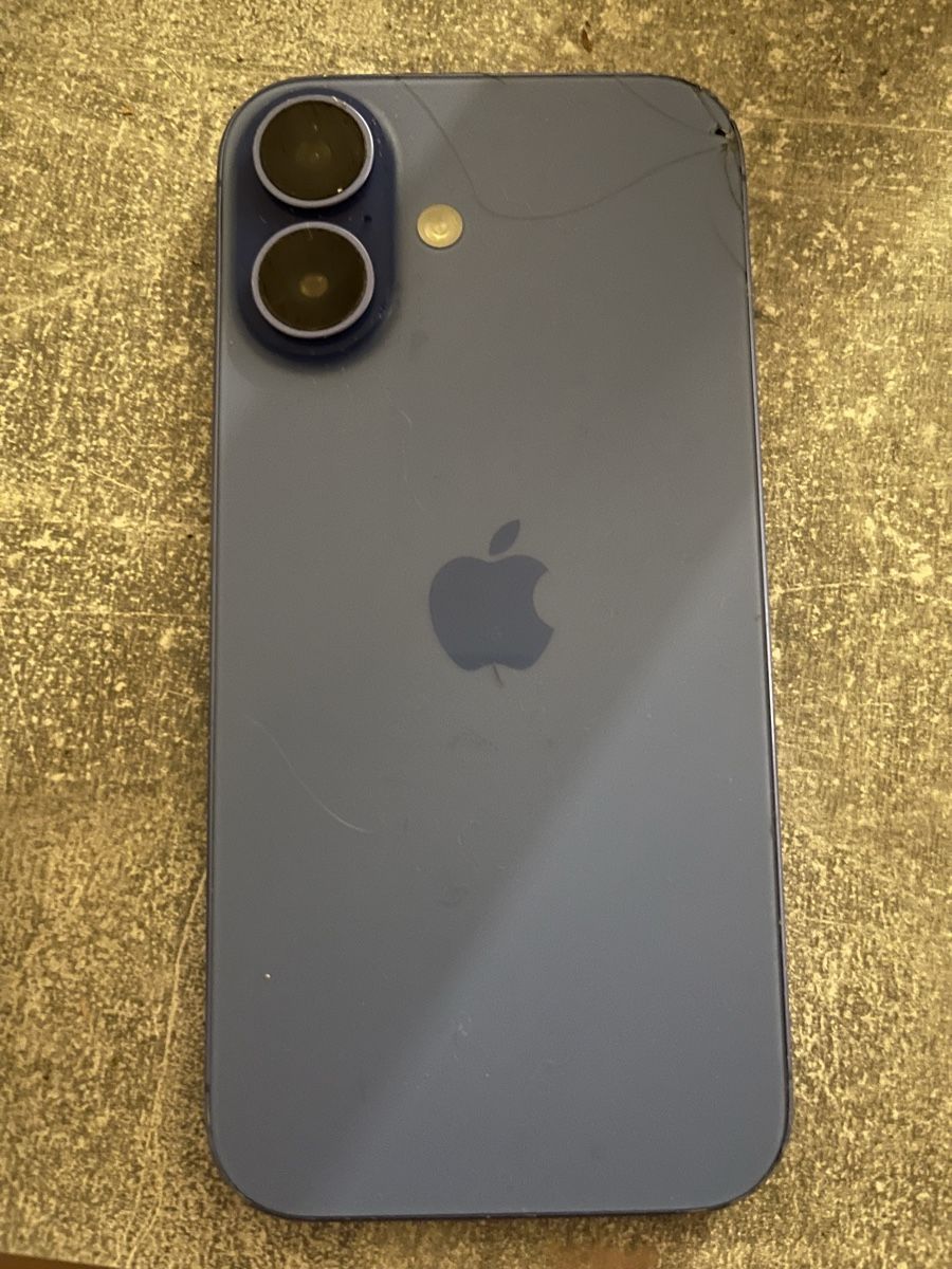 Apple Handys / Smartphones: iPhone 16 168gb – Defekt aus La Chaux-de-Fonds von lei_6vd8 1