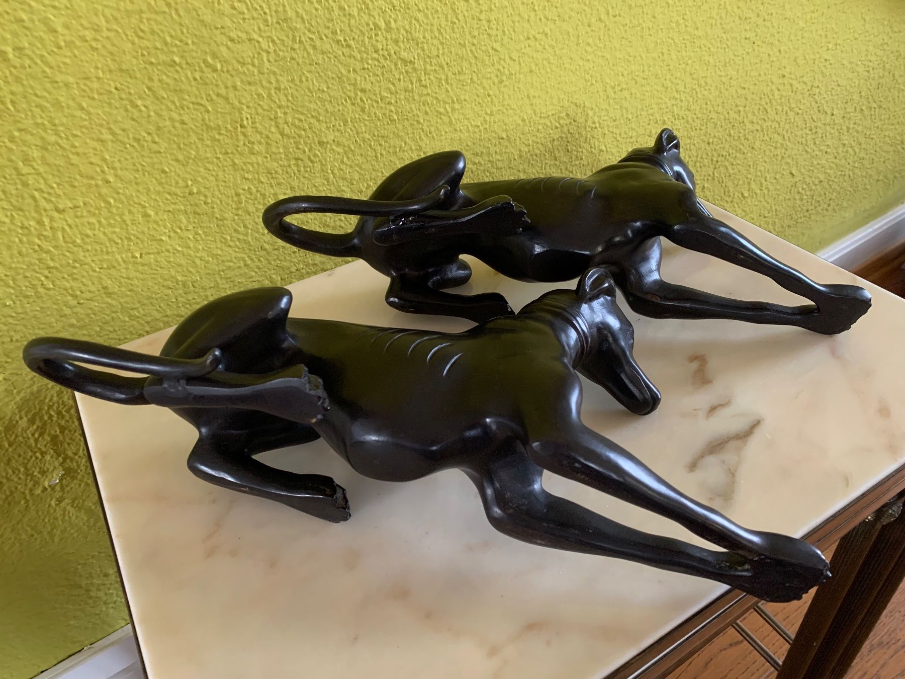 Statuette: Pair Bronze Greyhound -Bronze Windhunde -Lévriers en bronze – Usato da Zürich venduto da ZHtobi 2