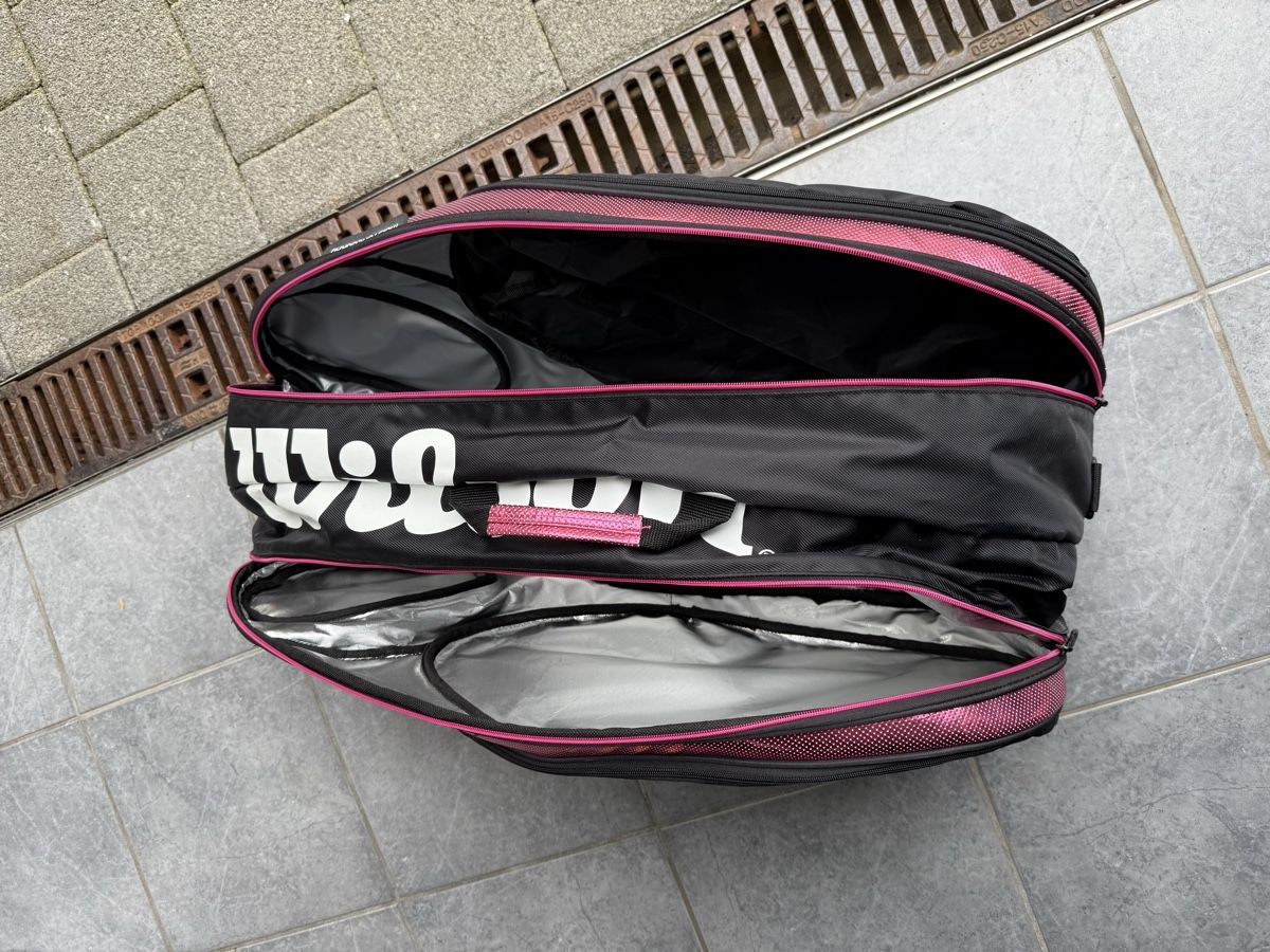 Wilson Borse: Wilson Tennistasche TOUR – Nuovo (secondo la descrizione) da Wallisellen venduto da Miraxlj 1