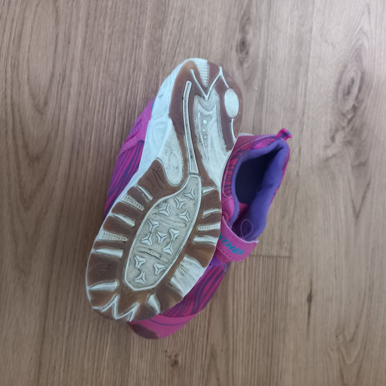 Scarpe per ragazze: Leichte stoffschuhe gr.31 – Usato da Bachenbülach venduto da enigmatic 1