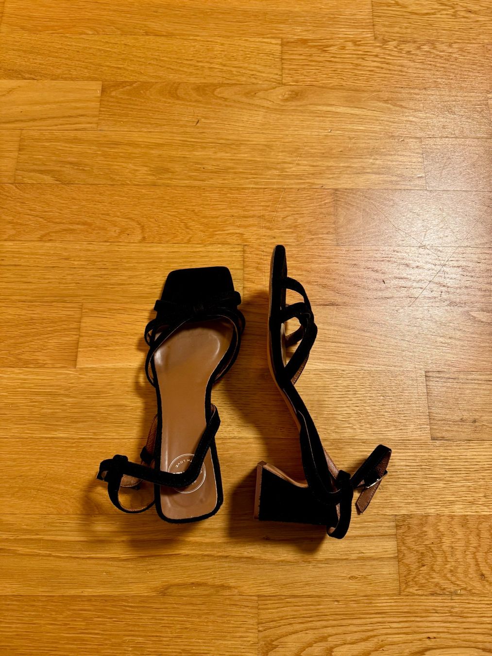 Scarpe da donna: Schwarze Sandaletten Sarenza – Usato da Wettingen venduto da AskaB 1