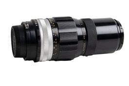 NIKON 200mm F4 Objektiv